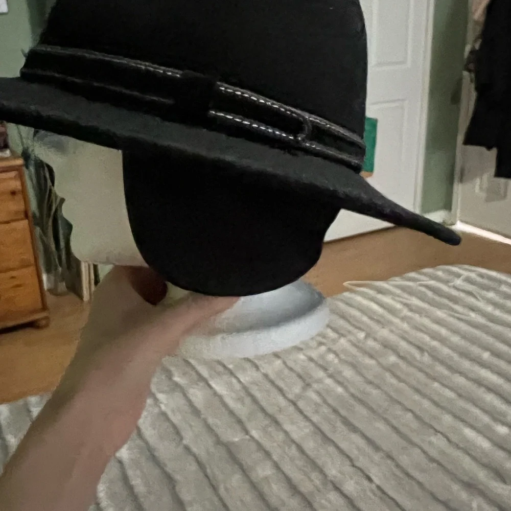 Simons Hat - Picture 3 of 4